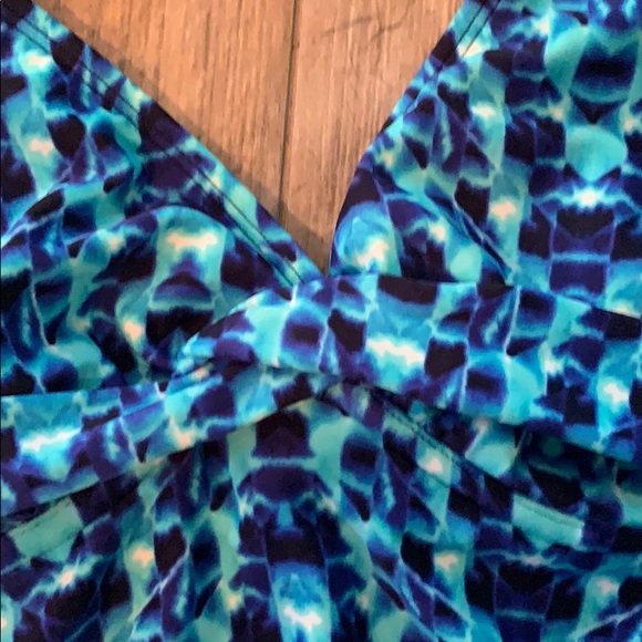 EUC Athleta tankini top, sz 34B/C - Picture 4 of 10